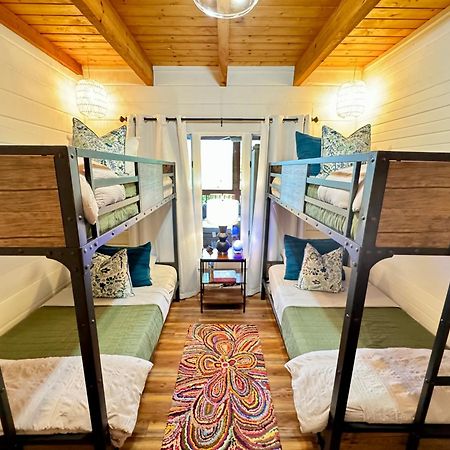 Family Chalet With Sauna, Hottub, Heavenly Views! Mins To Downtown! Гатлинбург Экстерьер фото