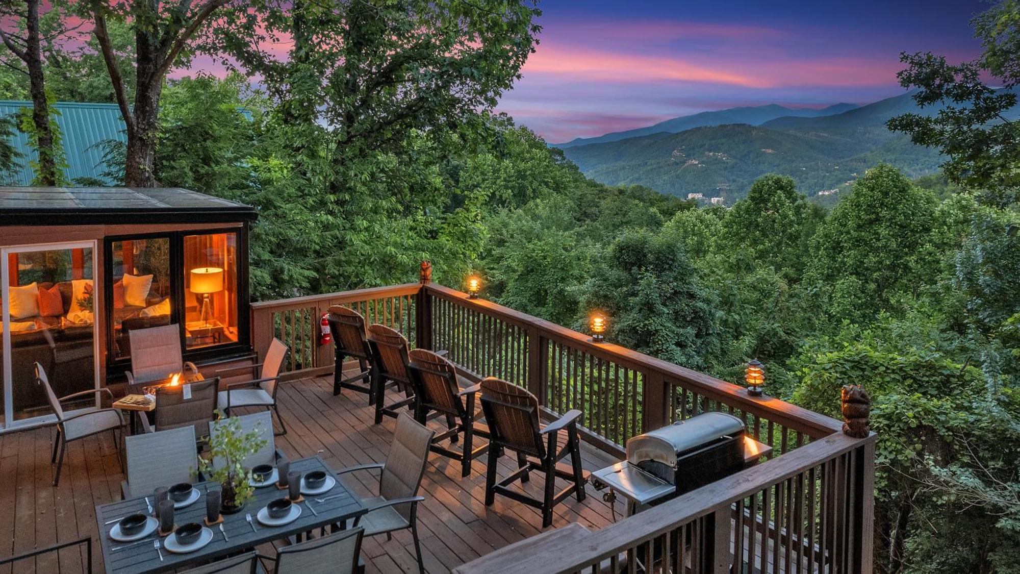 Family Chalet With Sauna, Hottub, Heavenly Views! Mins To Downtown! Гатлинбург Экстерьер фото