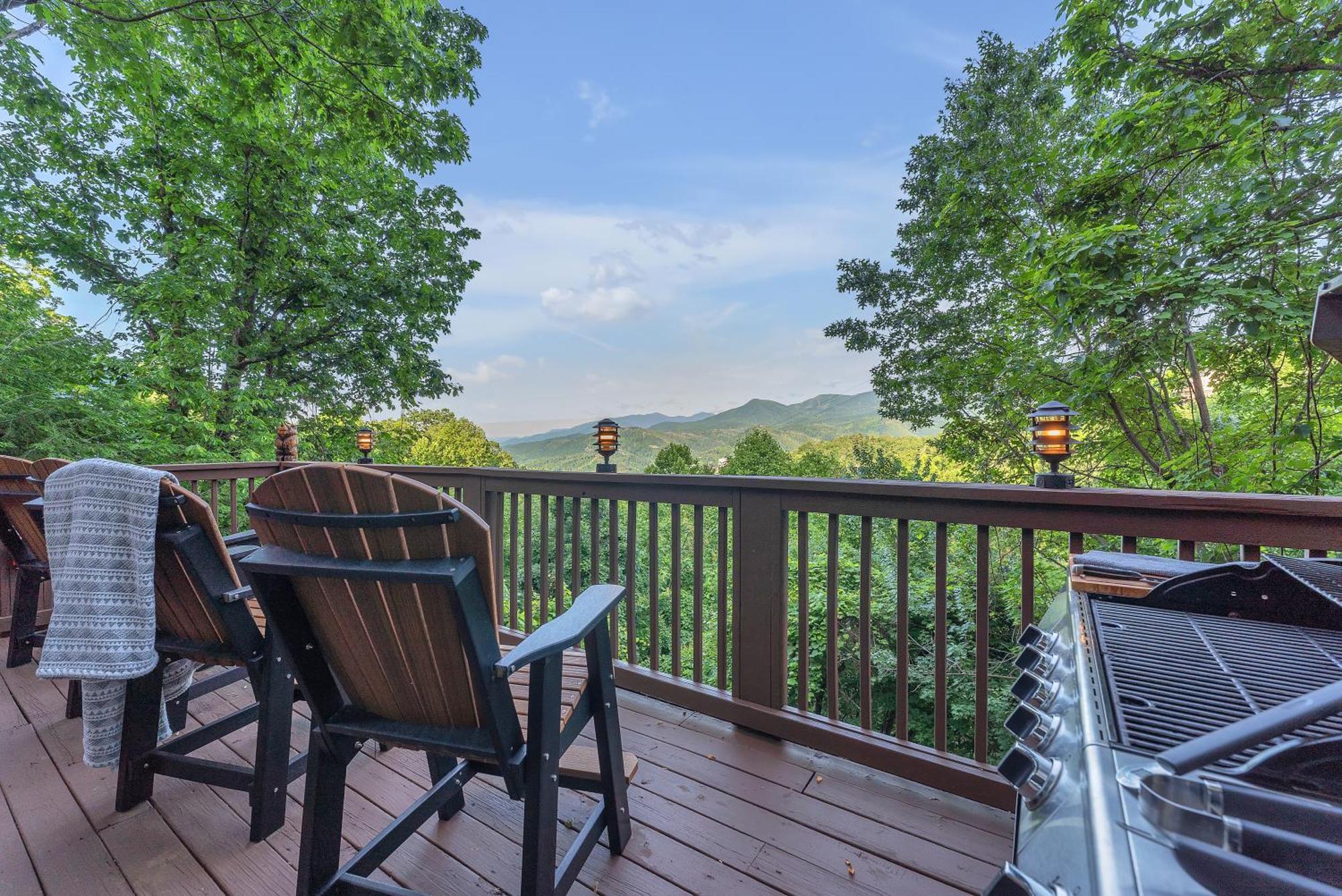 Family Chalet With Sauna, Hottub, Heavenly Views! Mins To Downtown! Гатлинбург Экстерьер фото